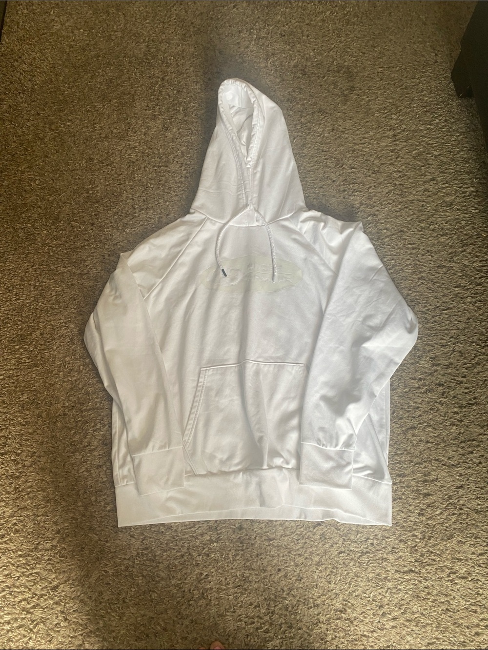 Under Armour White Pullover Hoodie with Subtle Logo
